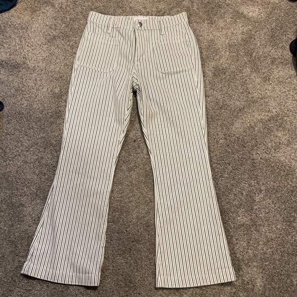 Frame Denim Le Bardot Crop Flare Jeans - Picture 4 of 8